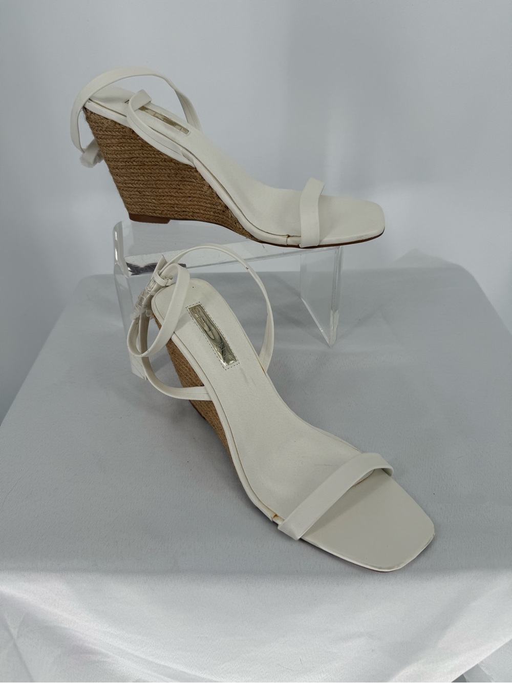 Billini White/Ivory Wedge Sandals with Ankle Strap Size 10 NWOB